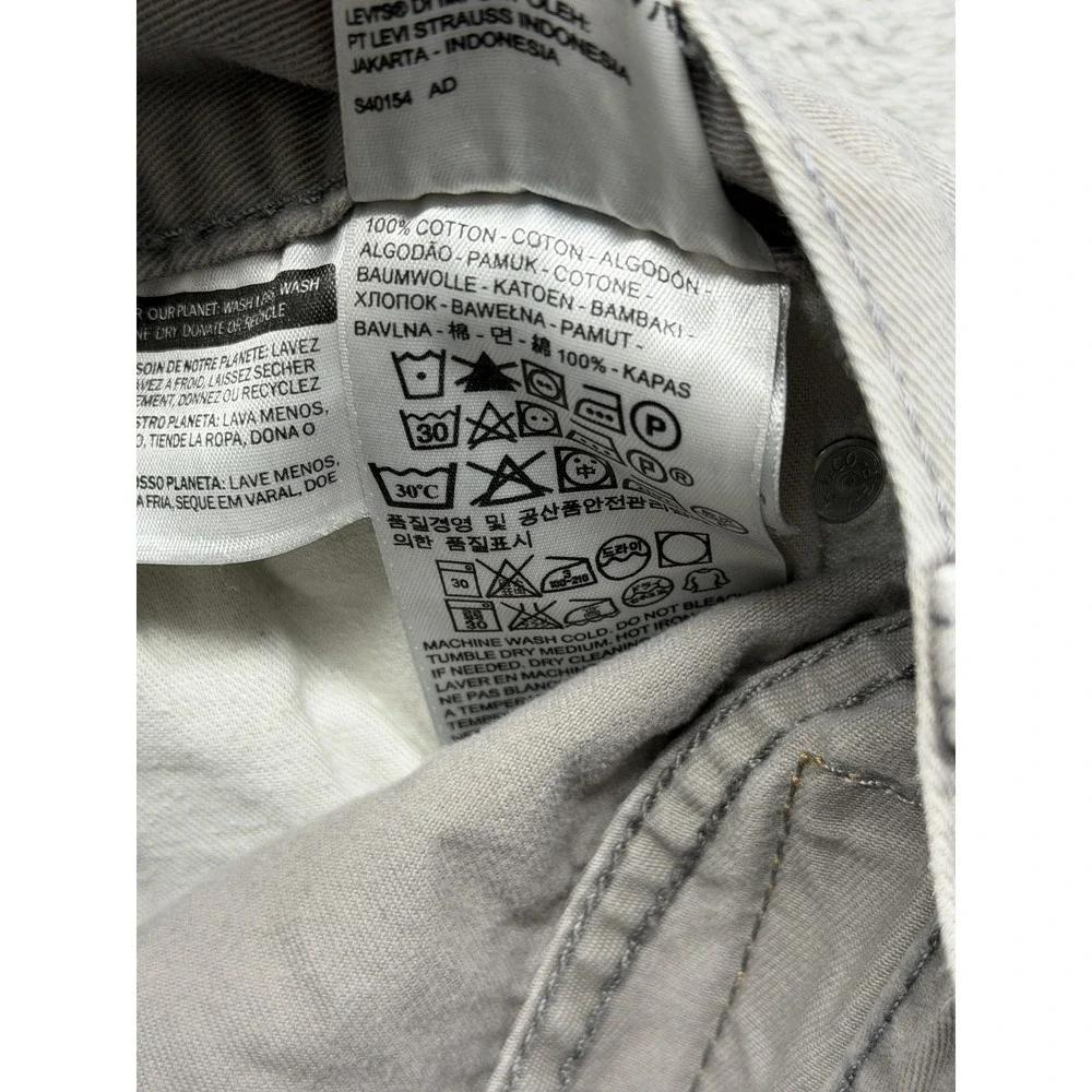 Levis 514 Jeans Mens Measured 33x28 Gray Straight Leg 100% Cotton Denim‎ Casual